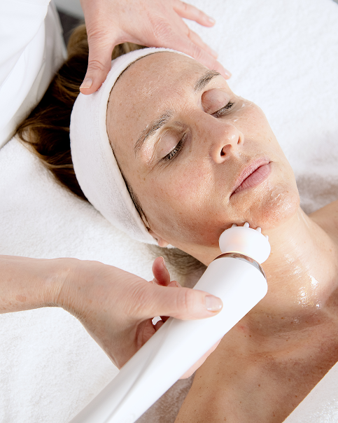 Visible Age Reverse Treatment